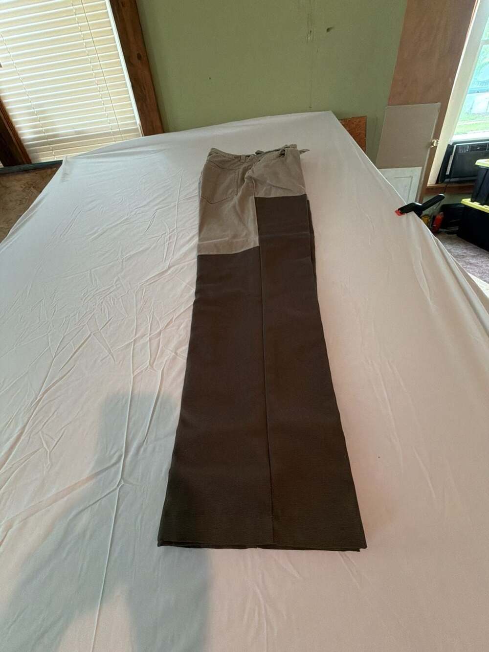 Game Winner Men's Hunting Pants Size M (32-34) Canvas Brush Pants